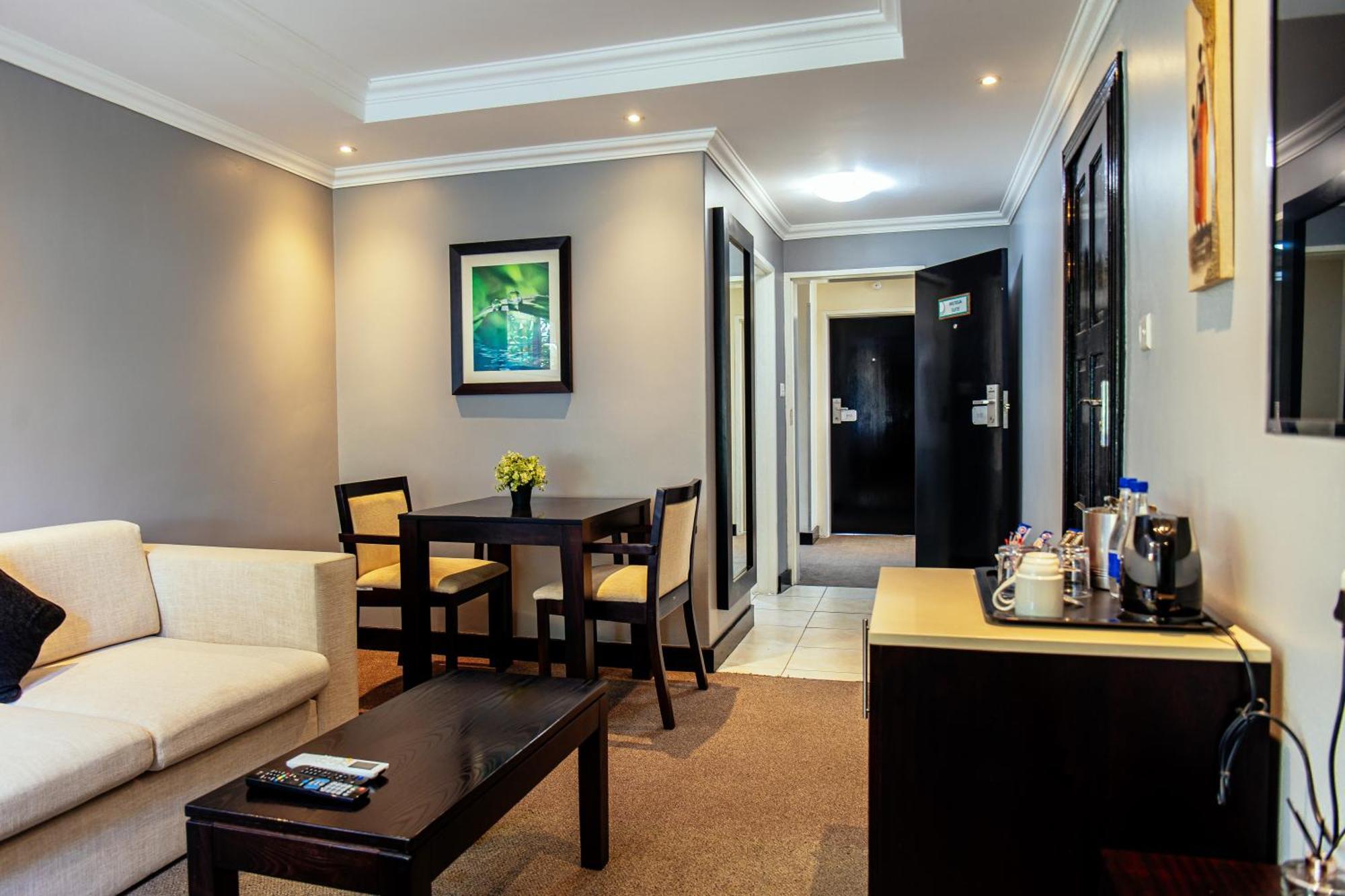 Cresta Lodge Gaborone Exterior foto